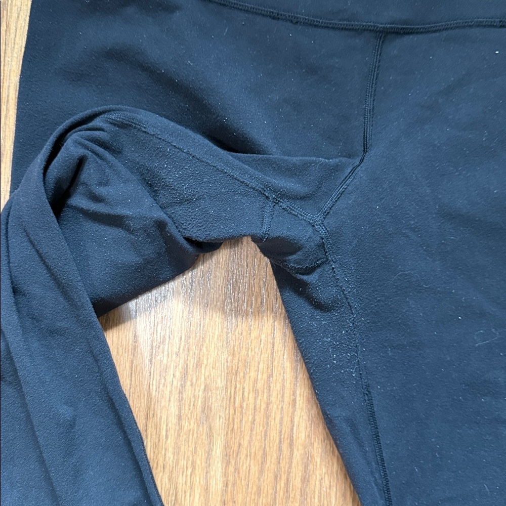 Lululemon pants - Picture 2 of 9